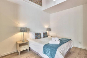 Blue Waters Studio with sea views from Balcony